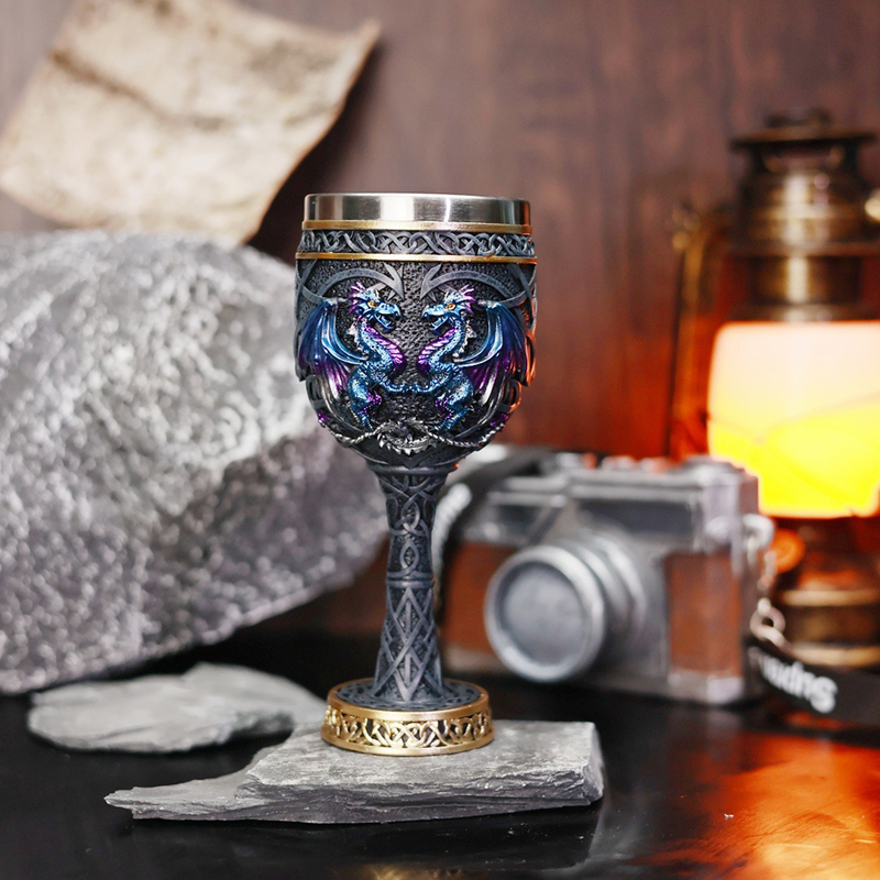 Collectible Vintage Tools - แก้วไวน์ทรงกอบเล็ตลายมังกรคู่สไตล์วินเทจโกธิค ถ้วยไวน์ยุคกลาง ทำจากสแตนเลสและเรซิน ของตกแต่งบาร์และปาร์ตี้ ของสะสม ของขวัญ